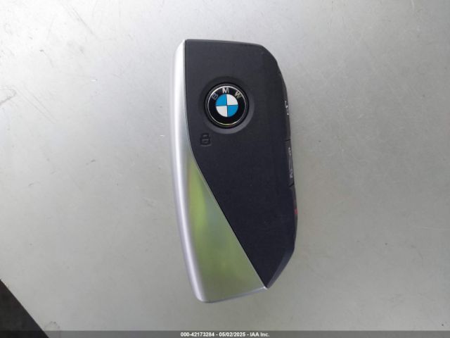 WBY33FK06RCR97424 BMW i5