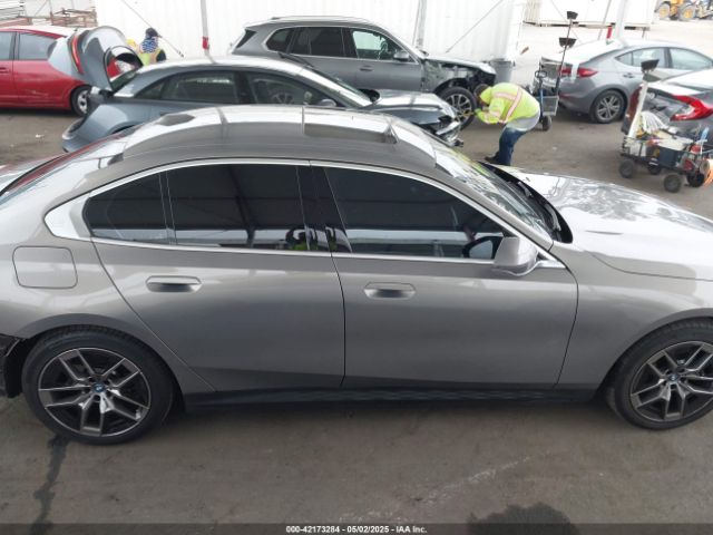 WBY33FK06RCR97424 BMW i5