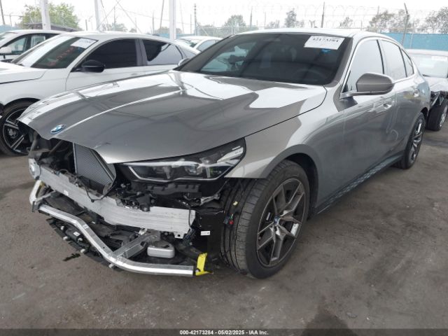 WBY33FK06RCR97424 BMW i5