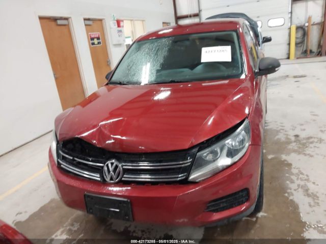 WVGBV3AXXEW045826 Volkswagen TIGUAN S