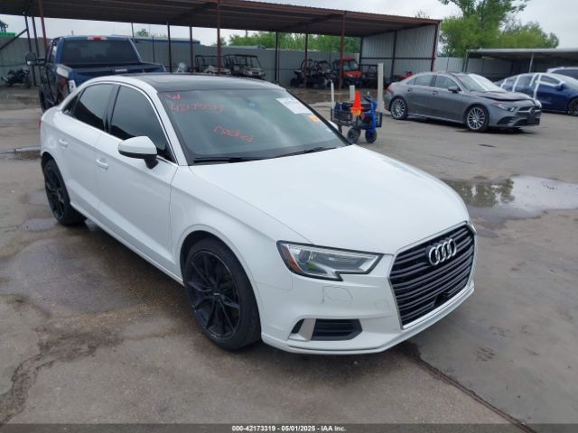 2019 AUDI A3 WAUAUGFF6K1011141 Photo 0