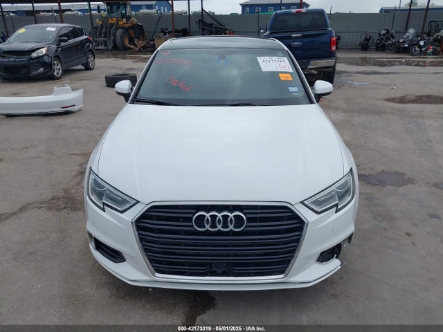 Audi A3 40 Premium/40 Titanium Premium 2019 WAUAUGFF6K1011141 Image 13