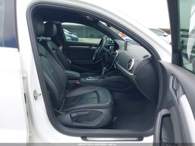2019 AUDI A3 WAUAUGFF6K1011141 Photo 4