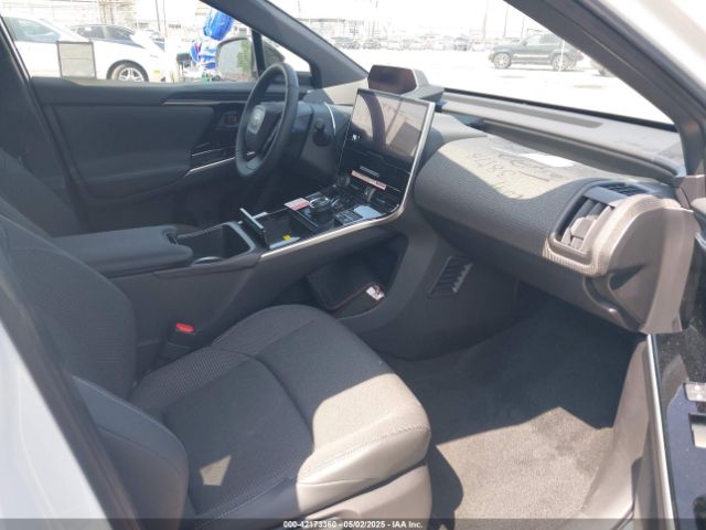 2024 TOYOTA BZ4X JTMABACA2RA085343 Photo 4