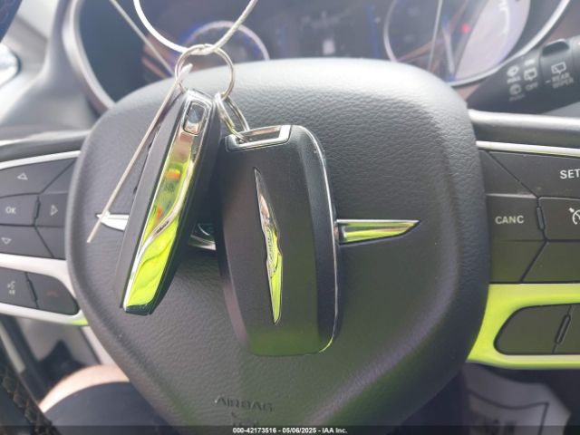 2C4RC1BG7KR556247 Chrysler Pacifica Touring L