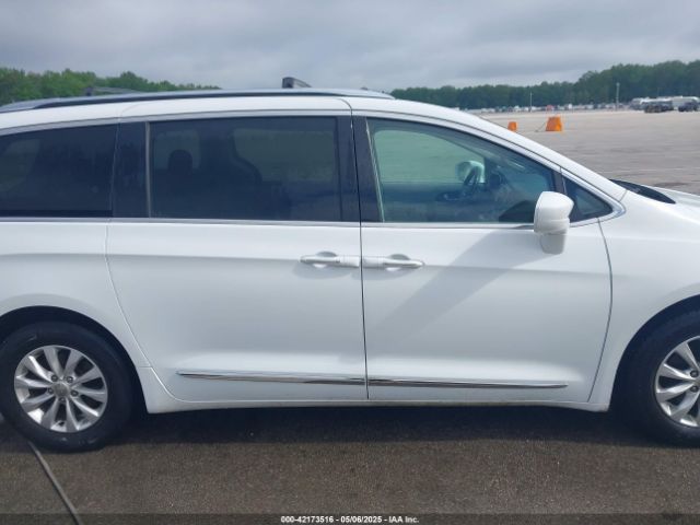 2C4RC1BG7KR556247 Chrysler Pacifica Touring L
