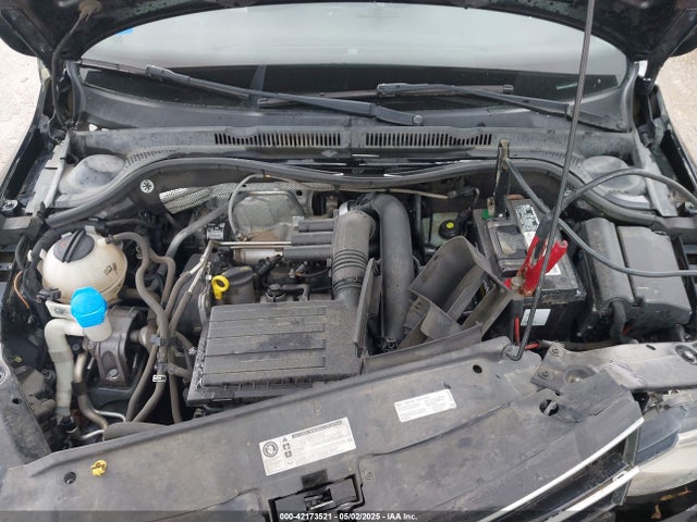 3VW267AJ0GM323489 Volkswagen Jetta 1.4t S