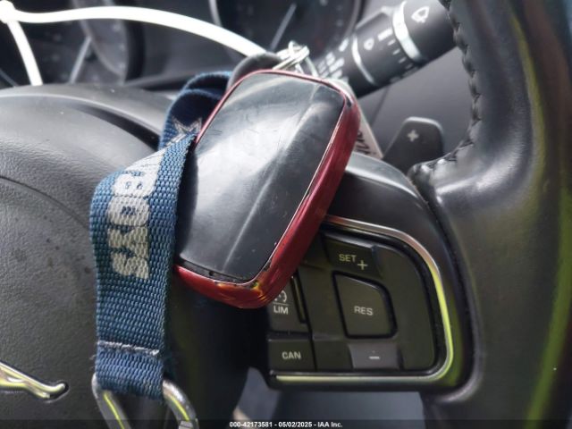 2017 JAGUAR XE SAJAR4BG2HA977059 Photo 10