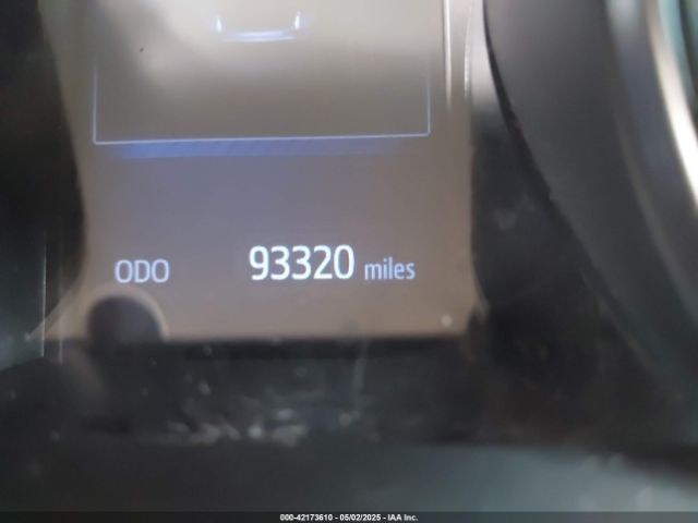 NMTKHMBX7JR010783 Toyota C-hr Xle Premium