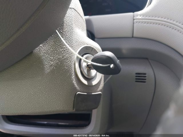 1GNKRHKD2EJ115981 Chevrolet Traverse 2lt