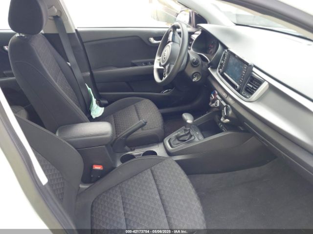 3KPA24AB1KE161621 KIA RIO S