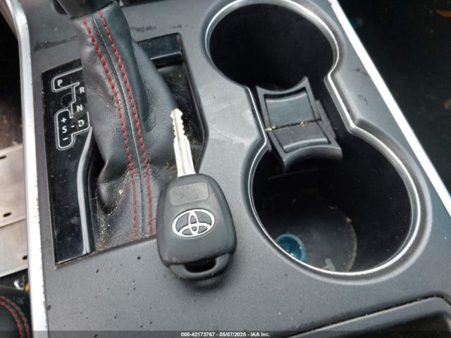 4T1BF1FKXFU051900 Toyota CAMRY SE