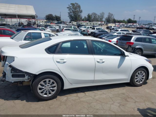 3KPF24AD2PE642816 KIA FORTE LX