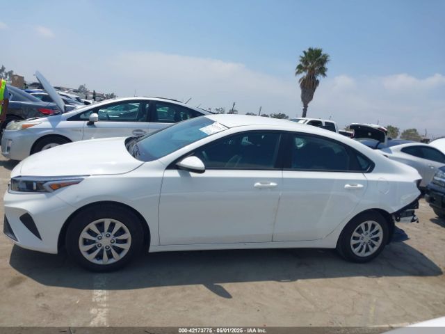 3KPF24AD2PE642816 KIA FORTE LX