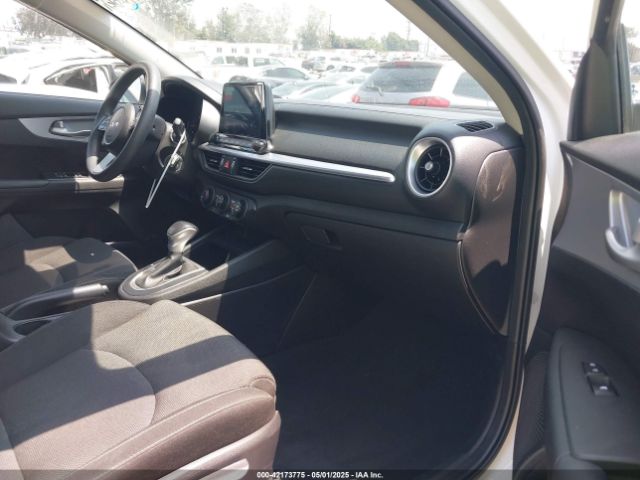 3KPF24AD2PE642816 KIA FORTE LX