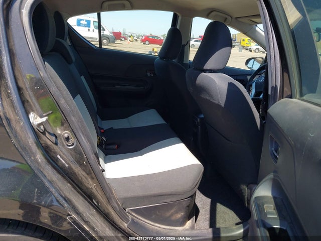 JTDKDTB30G1121721 Toyota Prius C Persona Series