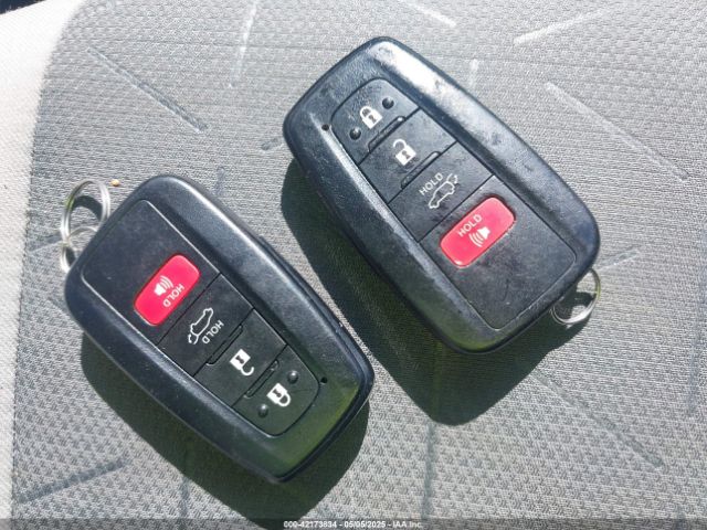 2T3W1RFV6MW122829 Toyota Rav4 Xle