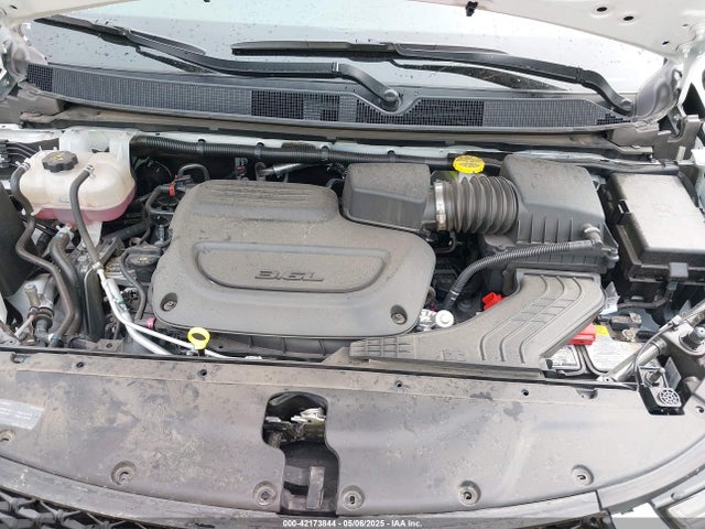 Chrysler Pacifica Limited 2025 2C4RC1GG7SR520356 Image 10