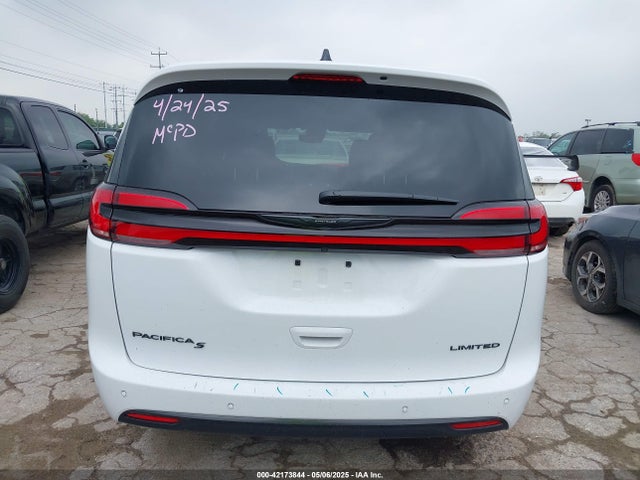 Chrysler Pacifica Limited 2025 2C4RC1GG7SR520356 Image 16