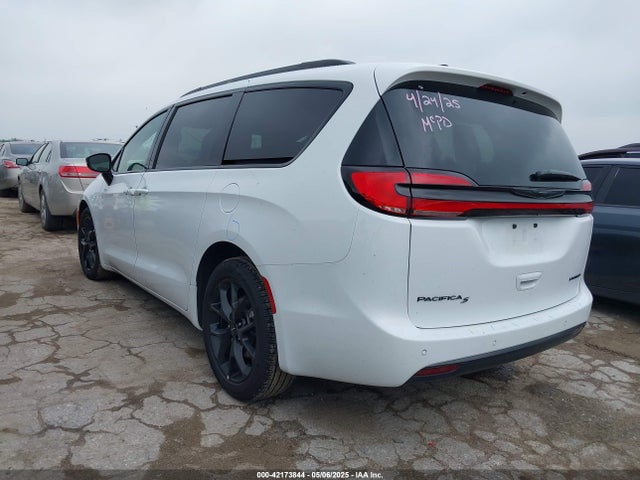 Chrysler Pacifica Limited 2025 2C4RC1GG7SR520356 Image 3
