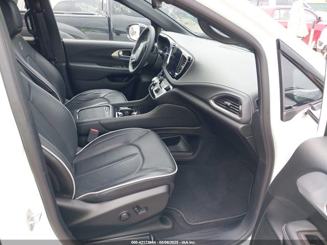 Chrysler Pacifica Limited 2025 2C4RC1GG7SR520356 Image 5