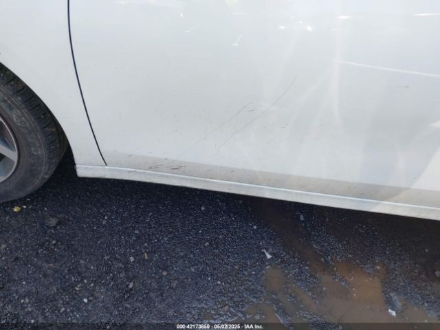 3KPF24AD2KE046775 KIA Forte Lxs