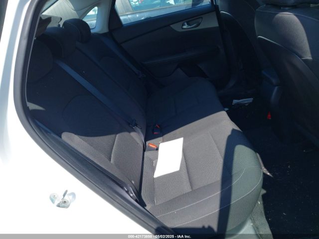 3KPF24AD2KE046775 KIA Forte Lxs
