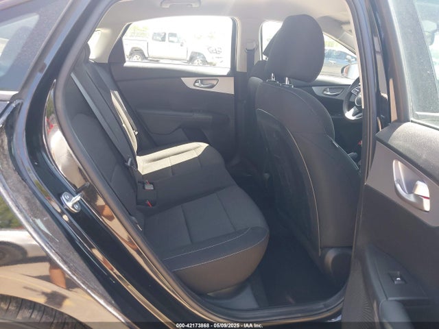 KIA Forte Lxs 2023 3KPF24AD9PE684030 Image 8