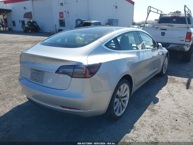 2018 TESLA MODEL 3 5YJ3E1EB4JF091128 Photo 3