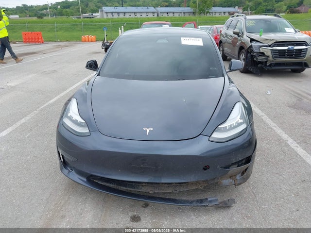 5YJ3E1EA2MF849124 Tesla MODEL 3
