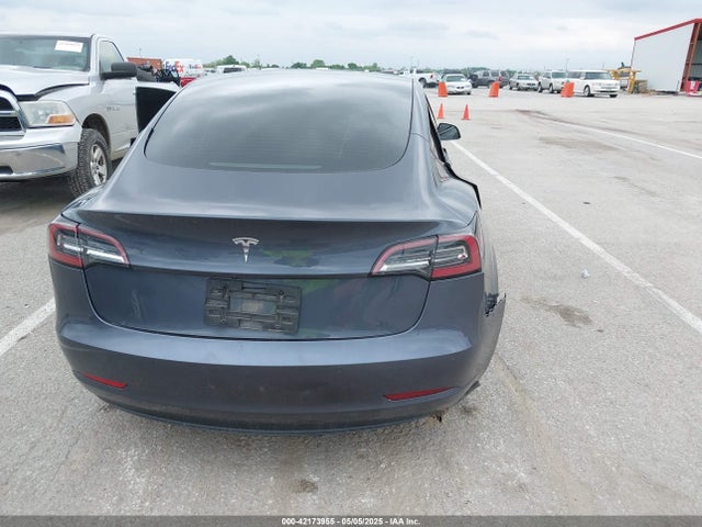 5YJ3E1EA2MF849124 Tesla MODEL 3