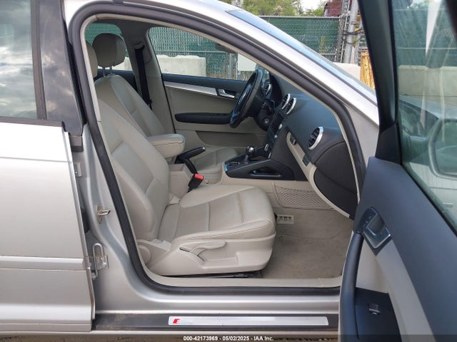 2011 AUDI A3 WAUKJAFM9BA128754 Photo 4