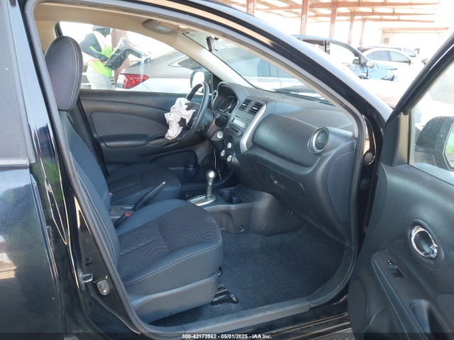 3N1CN7AP6EL800401 Nissan Versa 1.6 Sv