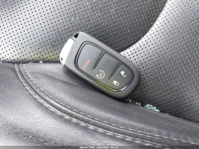 1C4PJMMB0PD115067 Jeep Cherokee Altitude Lux 4x4