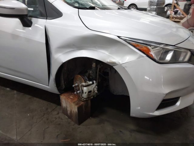 3N1CN8EV5ML821740 Nissan Versa Sv Xtronic Cvt