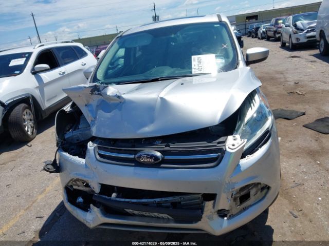 1FMCU0G95FUA44966 Ford ESCAPE SE