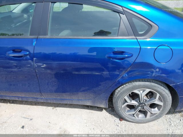 3KPF24AD2KE115108 KIA Forte Lxs