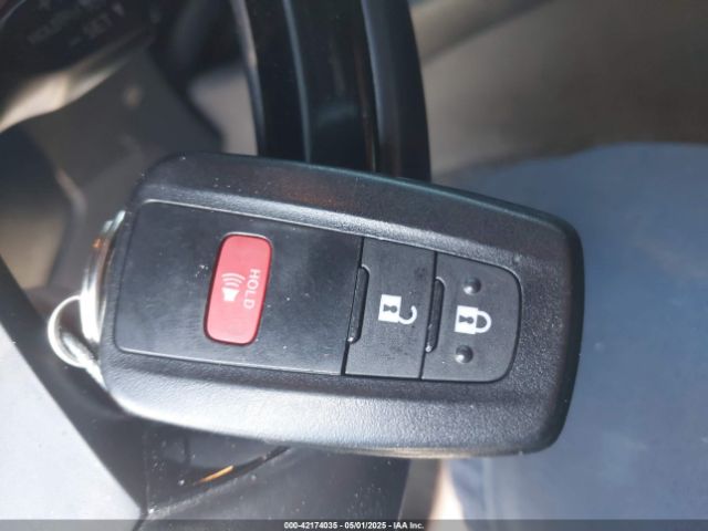 NMTKHMBXXJR041817 Toyota C-hr Xle Premium