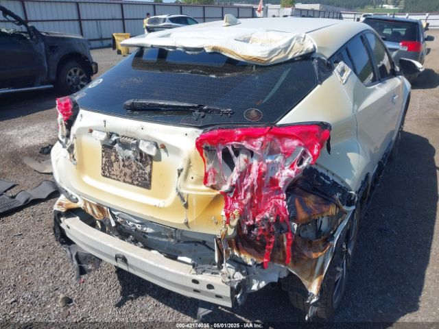 NMTKHMBXXJR041817 Toyota C-hr Xle Premium