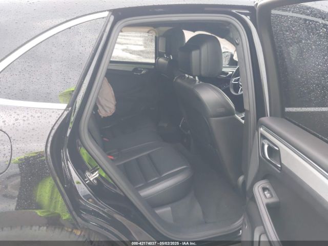 WP1AF2A54HLB62022 Porsche Macan Turbo