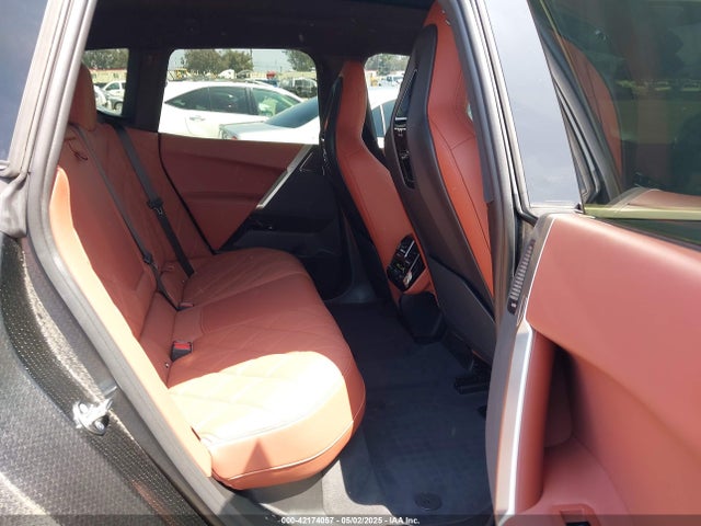 BMW 2023 2023 WB533CF07PCM29900 Image 8