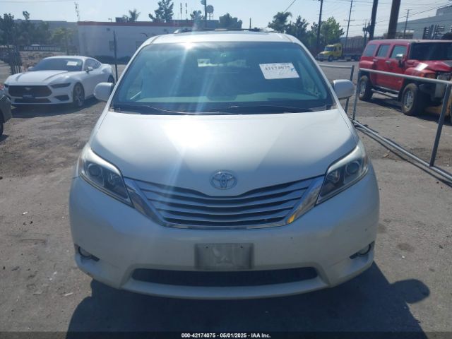 5TDYZ3DC0HS868989 Toyota Sienna Limited 7 Passenger