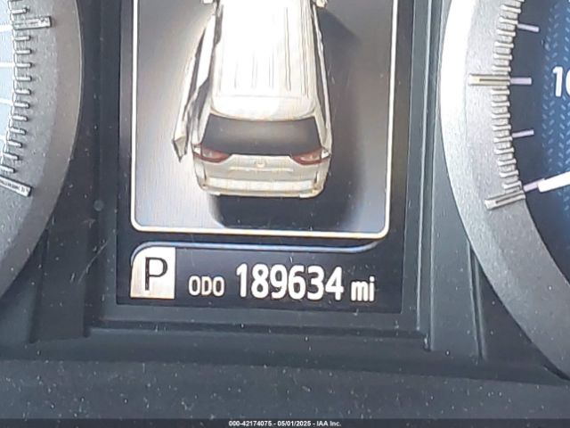 5TDYZ3DC0HS868989 Toyota Sienna Limited 7 Passenger