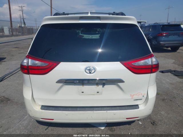 5TDYZ3DC0HS868989 Toyota Sienna Limited 7 Passenger