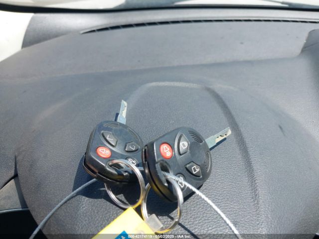 1FMCU9GX9EUB85279 Ford ESCAPE SE