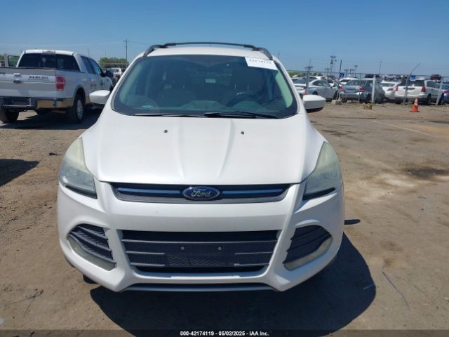 1FMCU9GX9EUB85279 Ford ESCAPE SE