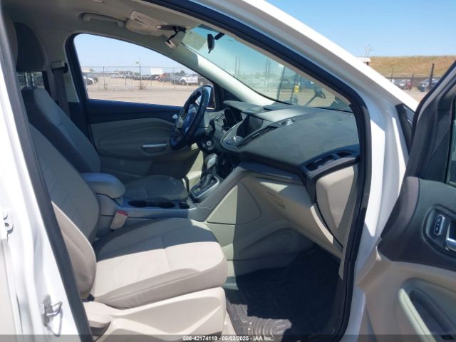 1FMCU9GX9EUB85279 Ford ESCAPE SE