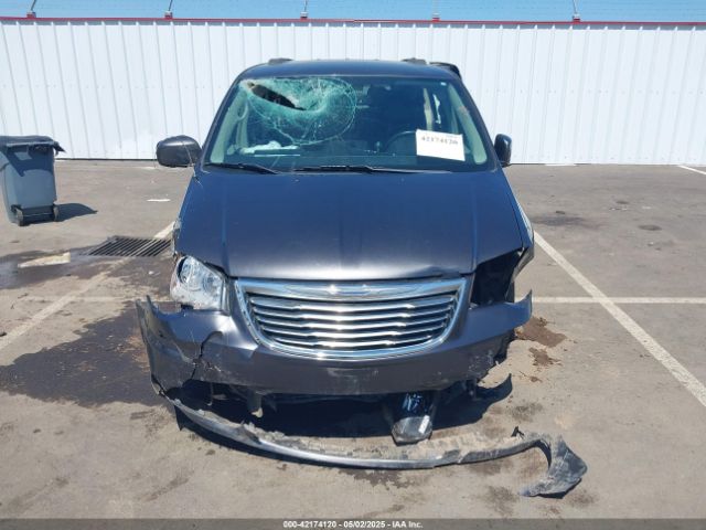 2C4RC1BGXGR292660 Chrysler Town and Country