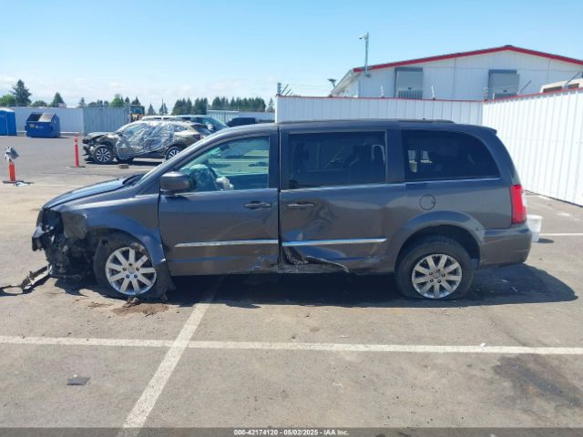 2C4RC1BGXGR292660 Chrysler Town and Country