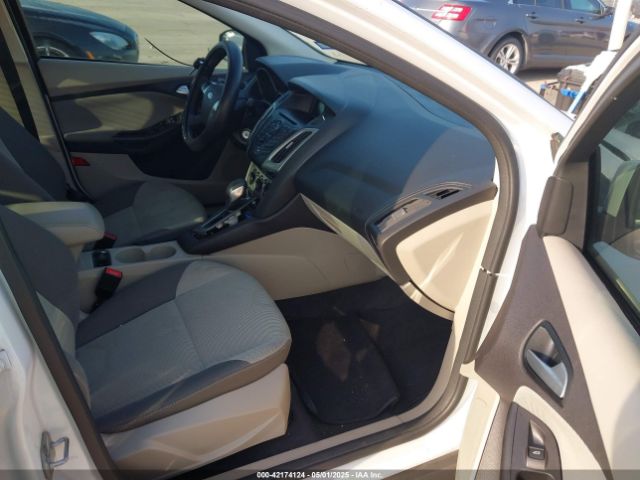 1FADP3F26EL163285 Ford FOCUS SE